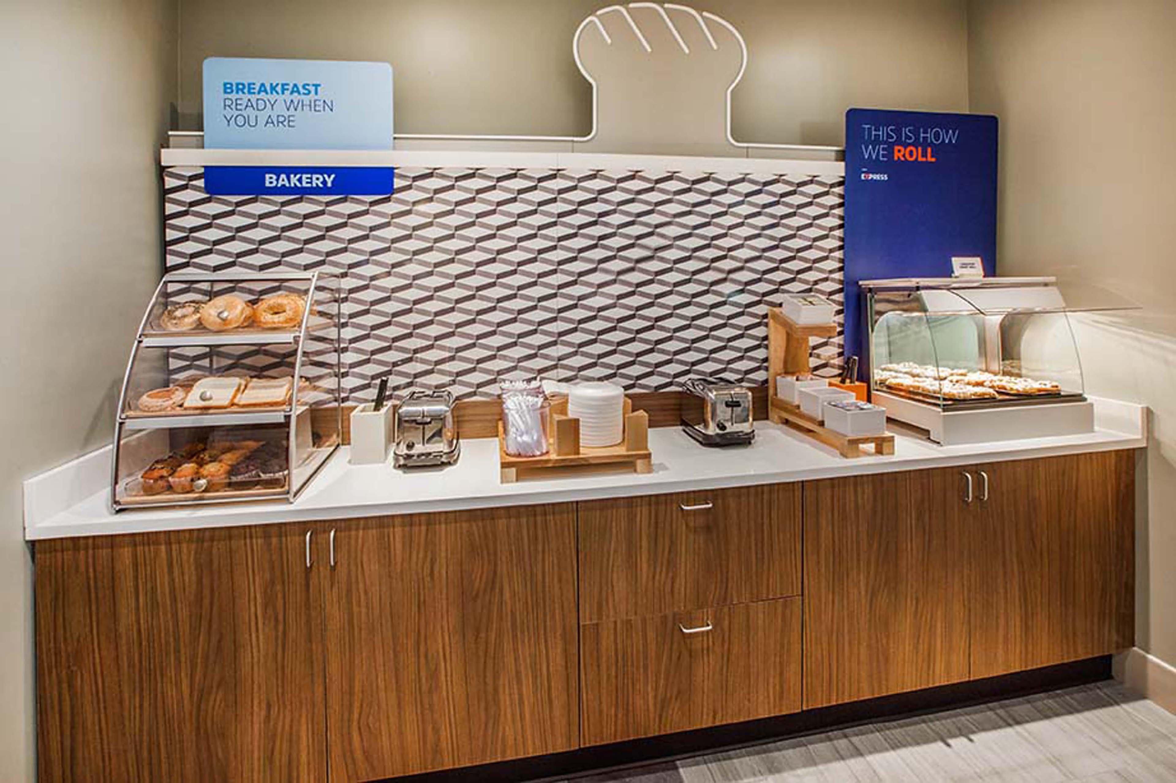 Holiday Inn Express - Atlanta-Kennesaw By Ihg Exterior foto